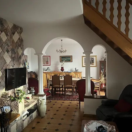 Santa Rita Villa